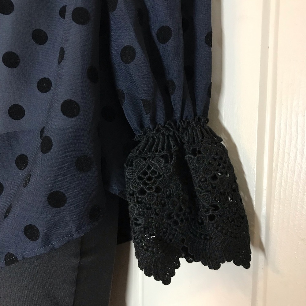 Ciel Black Polka Dots Black Polyester Off Cold Shoulder Thick Eyelet Cuff Blouse - Picture 3 of 16